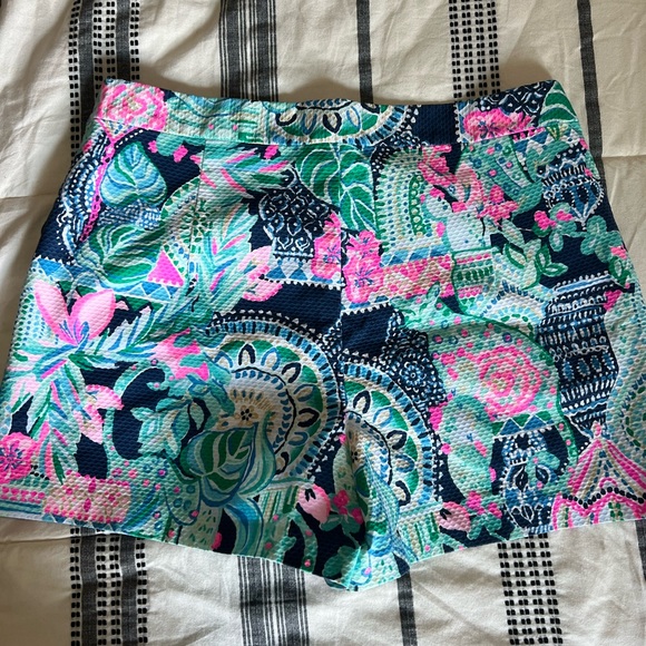 Lilly Pulitzer shorts - Picture 2 of 2